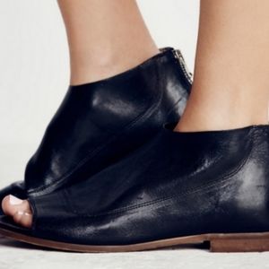 EUC Free People Shoreline Boot Sandal